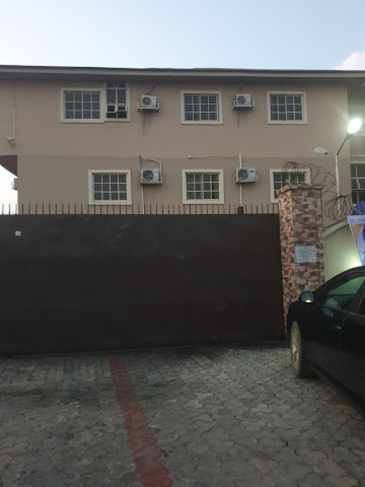 Room In Lodge - Clen-Phil Hotels And Suite Port Harcourt Eksteriør billede